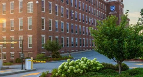 exterior of UNH Manchester